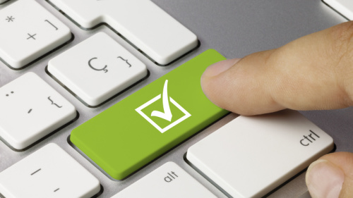 Tastatur mit grünem Symbol 