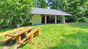 Grillhütte in der Grumbachhohl (Foto: Ralf Blechschmidt) Grillhütte in der Grumbachhohl (Foto: Ralf Blechschmidt)