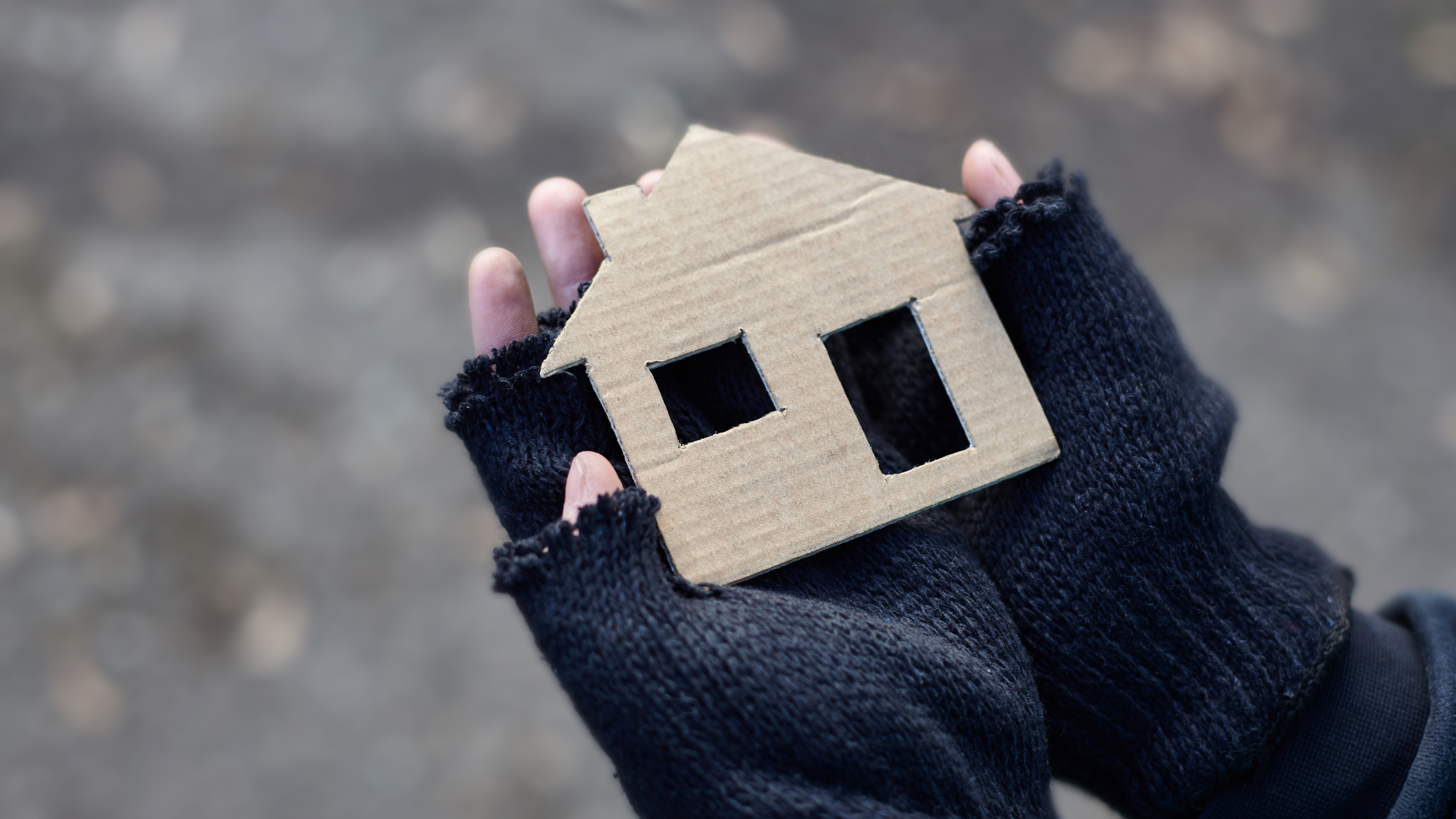 Obdachlosenhilfe (Foto: Shutterstock/Roman Bodnarchuk)