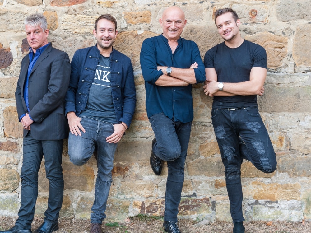 Sonntags ans Schloß Sonntags ans Schloß